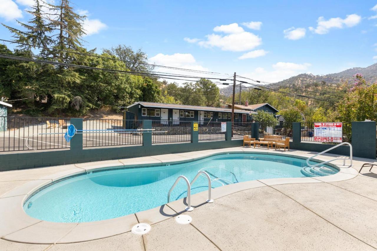 The Belle Sequoia Motel Rm9 Three Rivers Exterior photo